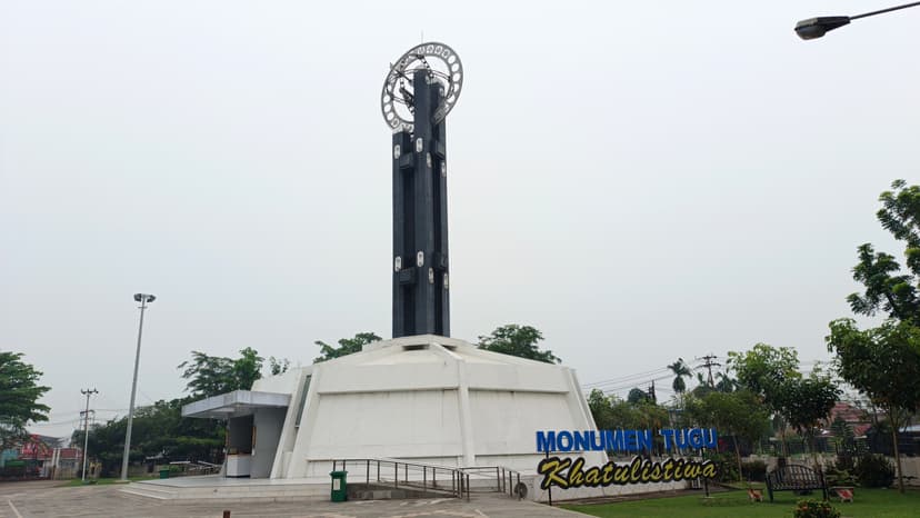 Tugu Khatulistiwa